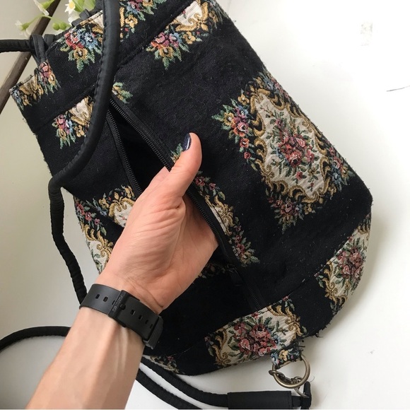 KENNETH COLE RARE Set of Women’s Embroidered Floral Canvas Backpack + Wallet M - Picture 8 of 12